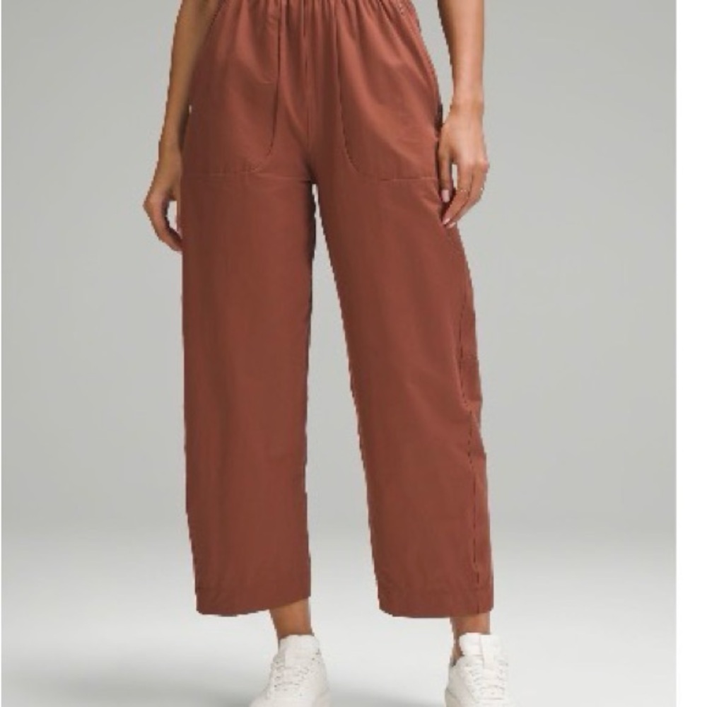 lululemon athletica Ancient Copper Lightweight Mid Rise Barrel Pants size 6